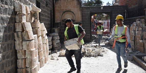Şanlıurfa’da Depremde Hasar Gören 54 Cami, Tekrar Ibadete Açıldı
