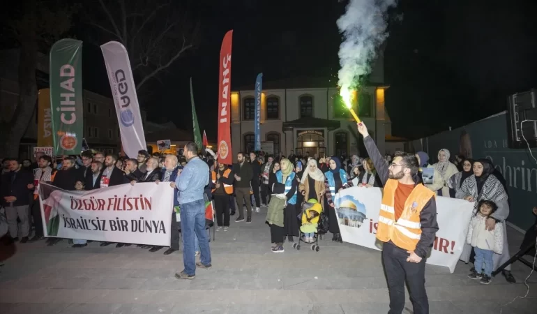israilin-gazzede-hastanelere-yonelik-saldirilari-sakaryada-protesto-edildi