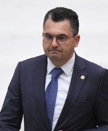 balikesir-milletvekili-burak-dalgin-deva-partisinden-istifa-etti-r6dt