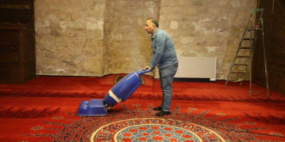 Siirt’te 9 Asırlık Cami On Bir Ayın Sultanına Hazır