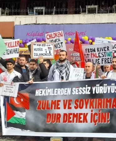 beyaz-onluklulerden-israile-tepki-yuruyusu