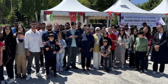 Ardahan’da Öğrenciler Gazze’ye Destek Için Kermes Düzenledi