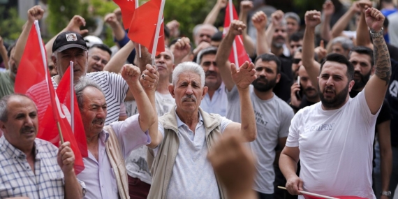 İsrail’in İran’a Yönelik Saldırıları İstanbul’da Protesto Edildi