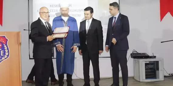 Cezaevinde 12 Ayda Kur’an-I Kerim’i Ezberleyen Hükümlü Hafızlık Belgesini Aldı