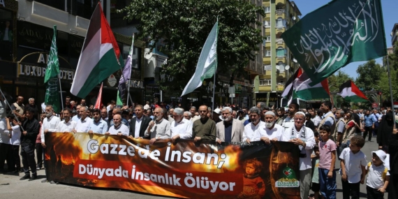 Diyarbakır’da, Hazreti Muhammed’in Karikatür Çizimini Yayımlayan Dergiye Tepki