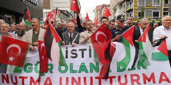 Nevşehir’de Sumud Filosu’na Destek Yürüyüşü Düzenlendi