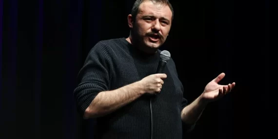 Komedyen Tuna Kalınsaz, Allah’ı Hedef Alan Şakalar Yaptı!