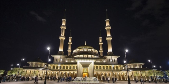 Rahmet Ve Bereket Gecesi: Regaip Kandili