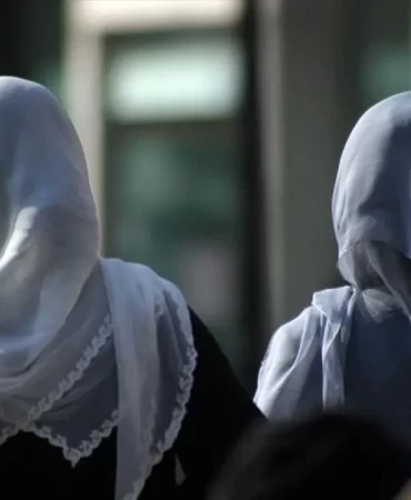 batida-musluman-kadini-kurtarma-yalaniyla-susturuyorlar