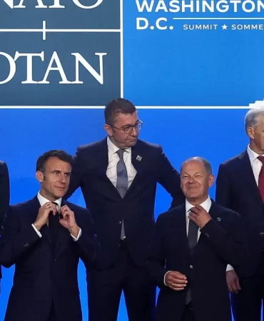 macron-isyanda-abdnin-savasi-abyi-boldu