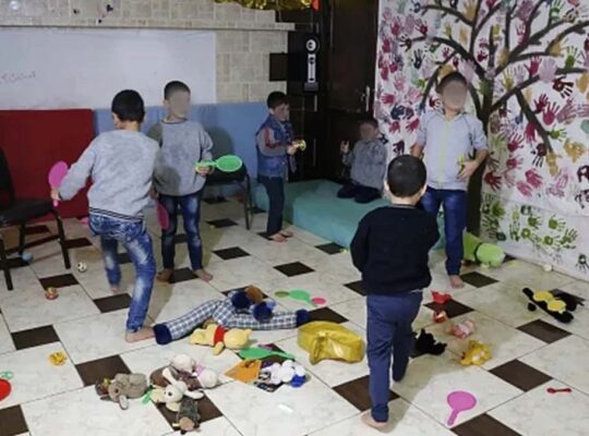 Suriye 194 yetim çocuğu ailelerine teslim etti