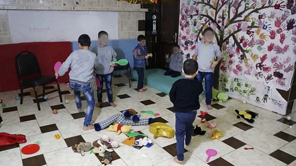 Suriye 194 yetim çocuğu ailelerine teslim etti