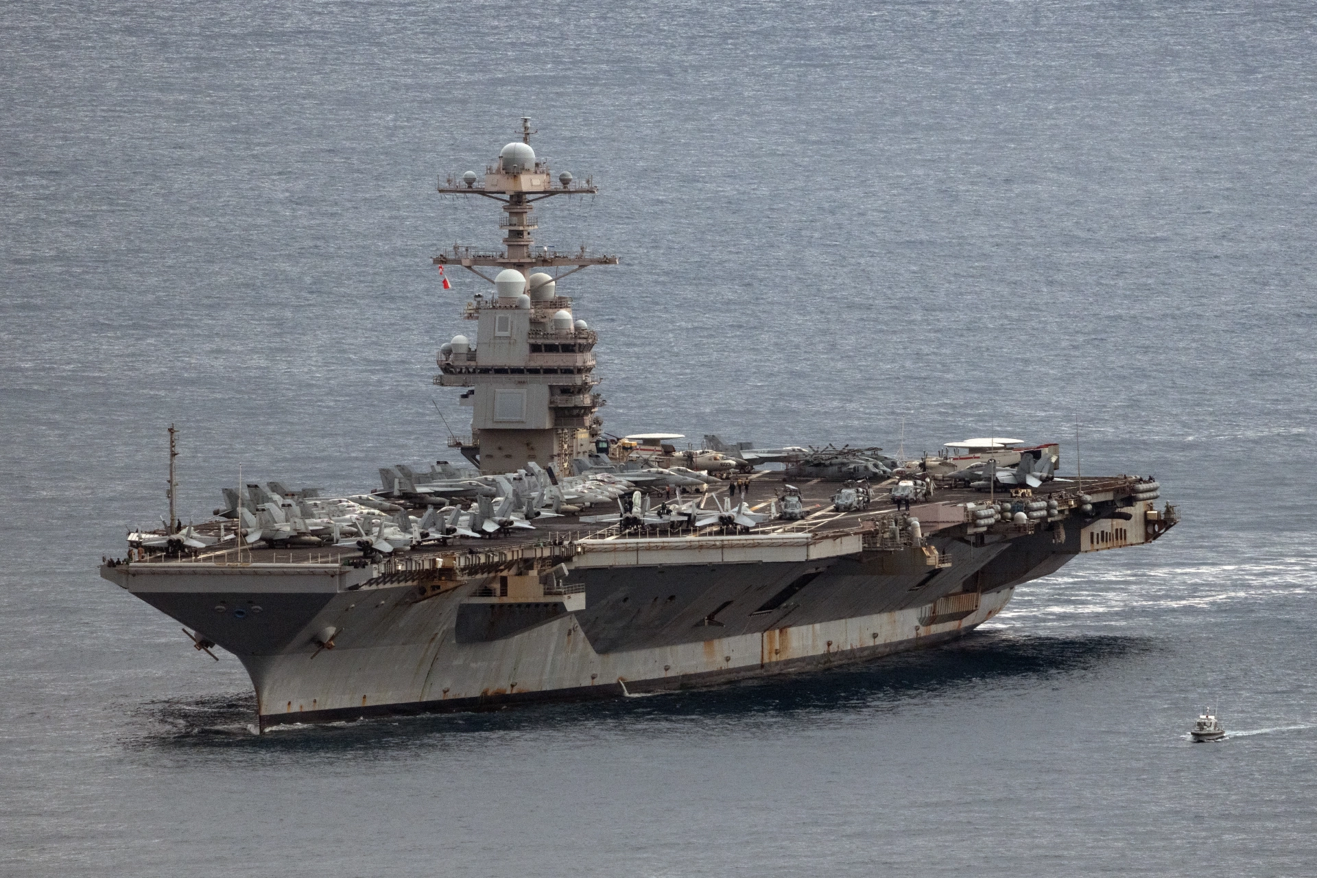 ABD'nin İran kuşatması: Hürmüz’de 15 savaş gemisi devrede