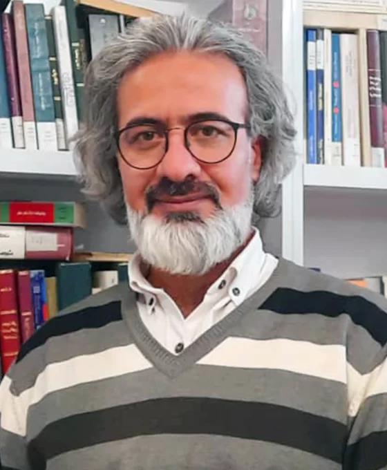 Azim Tahmasbi: İran romanı sansüre karşı yumuşak bir kalkan