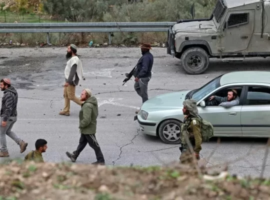 Beyt İksa'da Filistinli çiftçilere gazlı saldırı