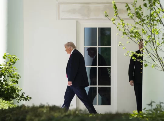 Cumhuriyetçiler ara seçimde Trump’tan uzaklaşıyor