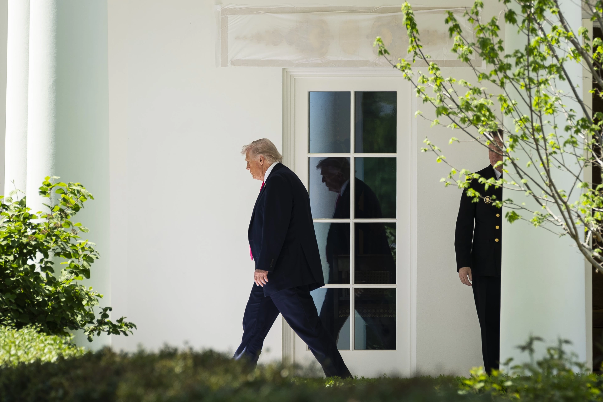 Cumhuriyetçiler ara seçimde Trump’tan uzaklaşıyor