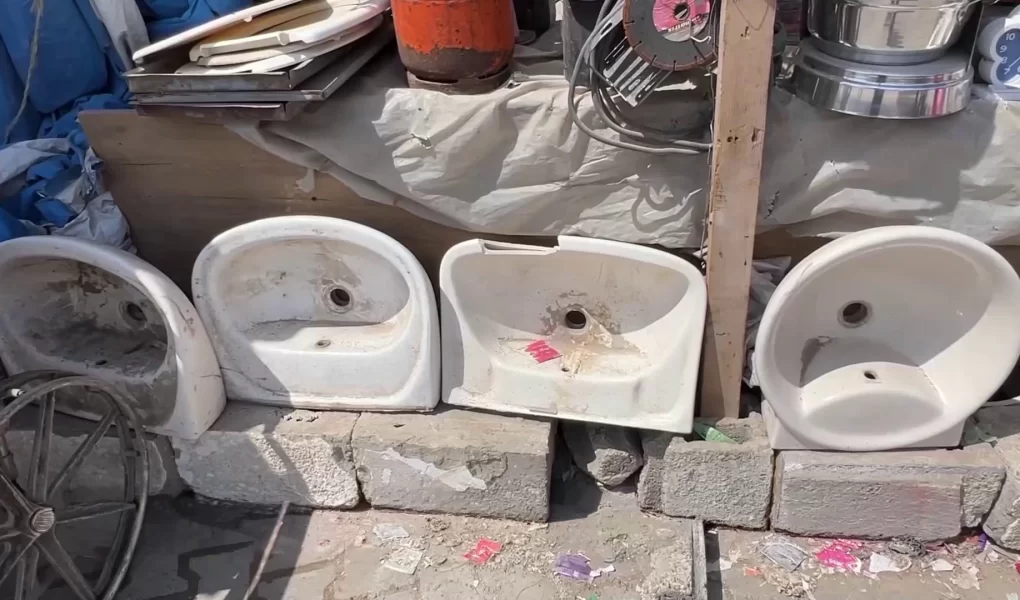 Enkazdan doğan ekonomi: Gazzeliler yıkıntıları yaşam aracına dönüştürüyor