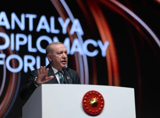 Erdoğan'dan Hürmüz çıkışı: Körfez ülkelerinin hakları kısıtlanamaz