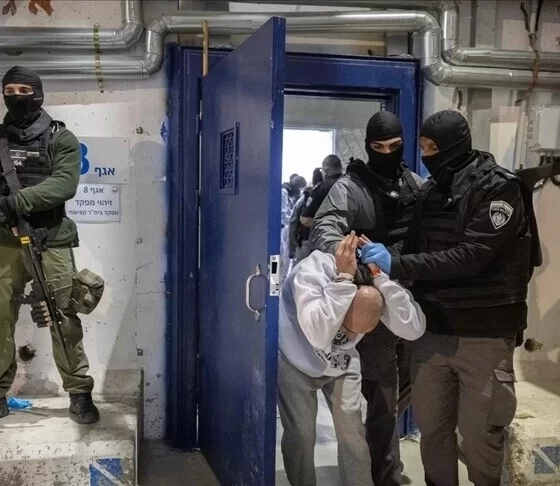 Filistinli esirlerin direnişi İsrail'i köşeye sıkıştırıyor