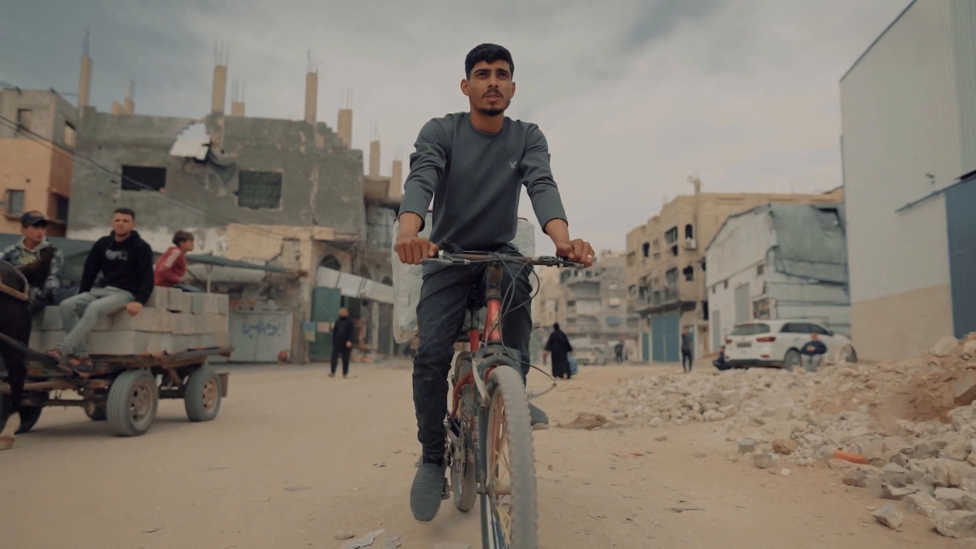 Gazze iki tekerlek üstünde: Yakıt yoksa bisiklet var