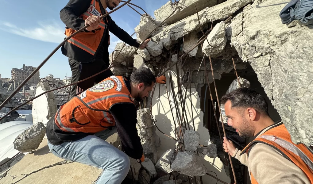 Gazze Sivil Savunma ekiplerinin tanıklığı: Enkazdaki feryatlar