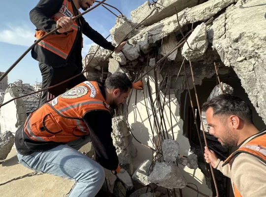 Gazze Sivil Savunma ekiplerinin tanıklığı: Enkazdaki feryatlar