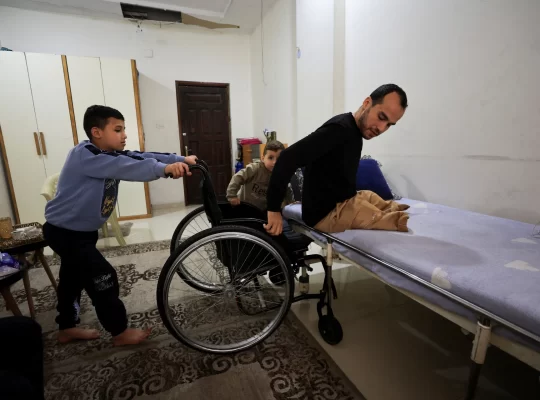 Gazze'de 18 bin yaralı tahliye için sıra bekliyor