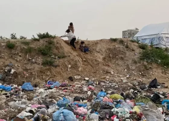Gazze'de "fare ve salgın" savaşı: İsrail atıkları silah olarak kullanıyor