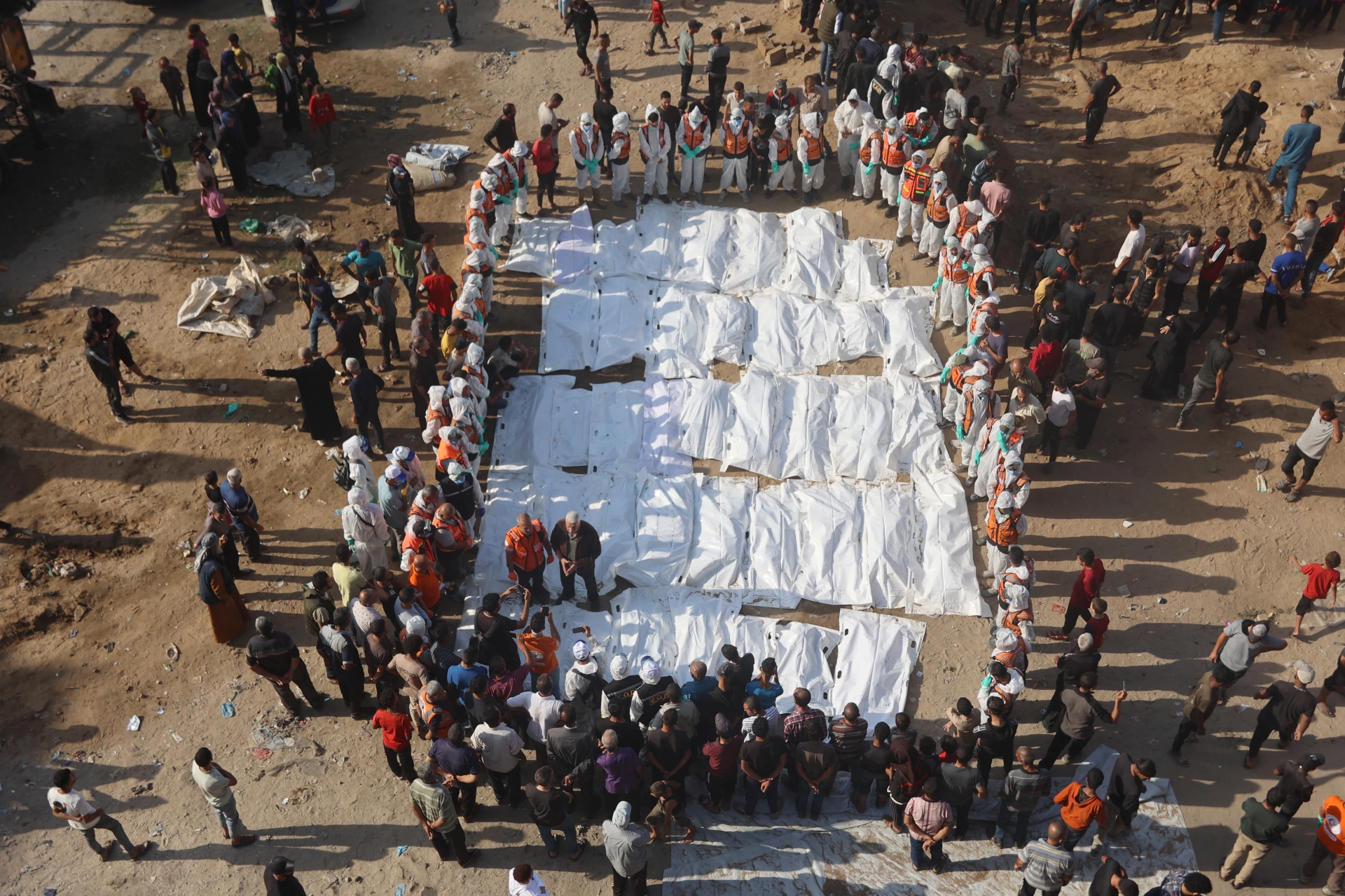 Gazze'de her 30 dakikada bir kadın katlediliyor