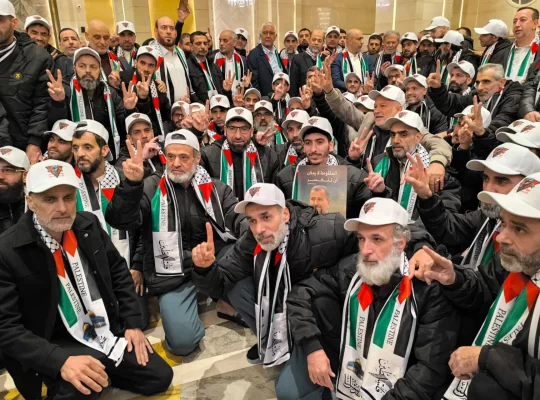 'Güvenlik engeli' Filistinlileri ailelerinden koparıyor