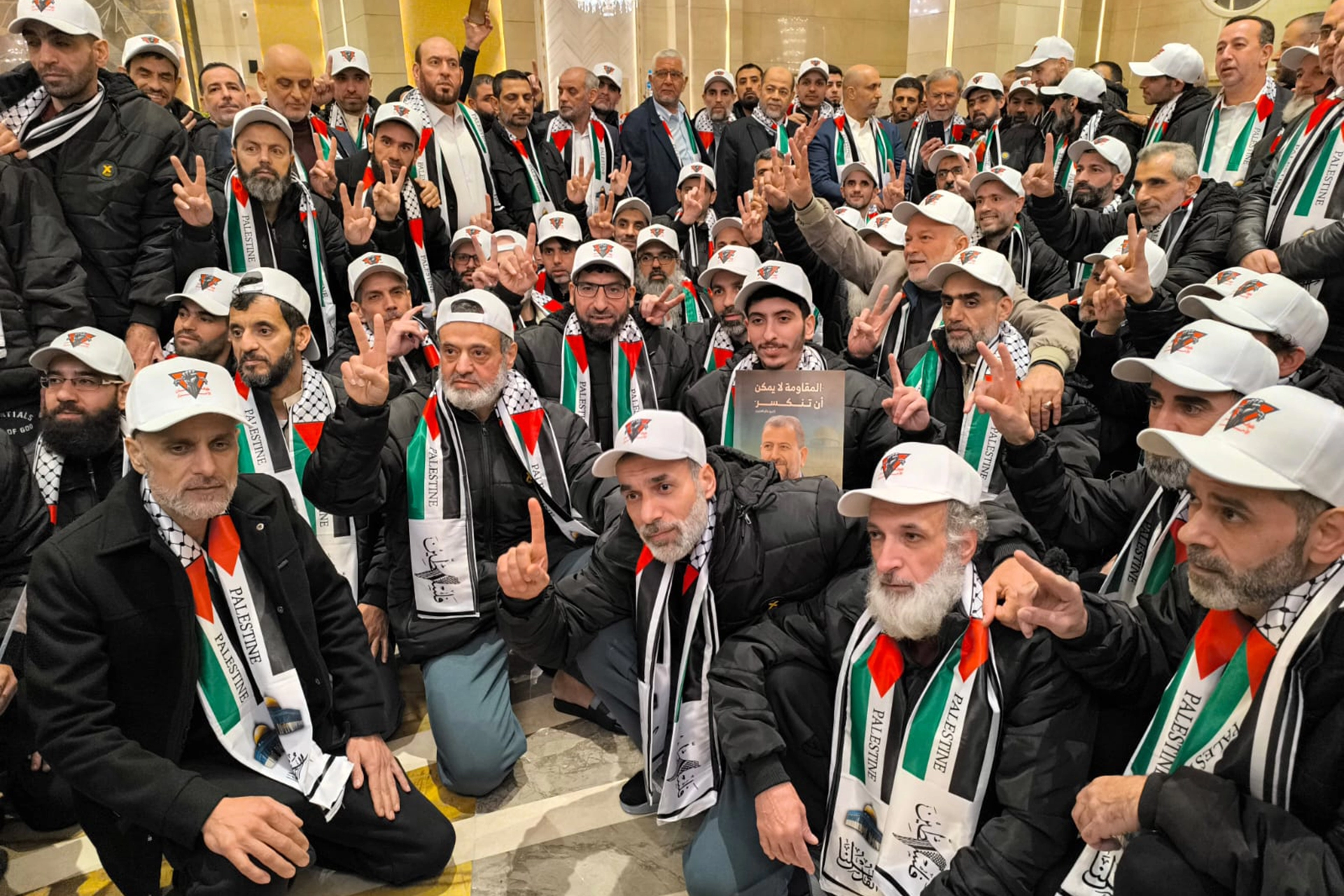 'Güvenlik engeli' Filistinlileri ailelerinden koparıyor