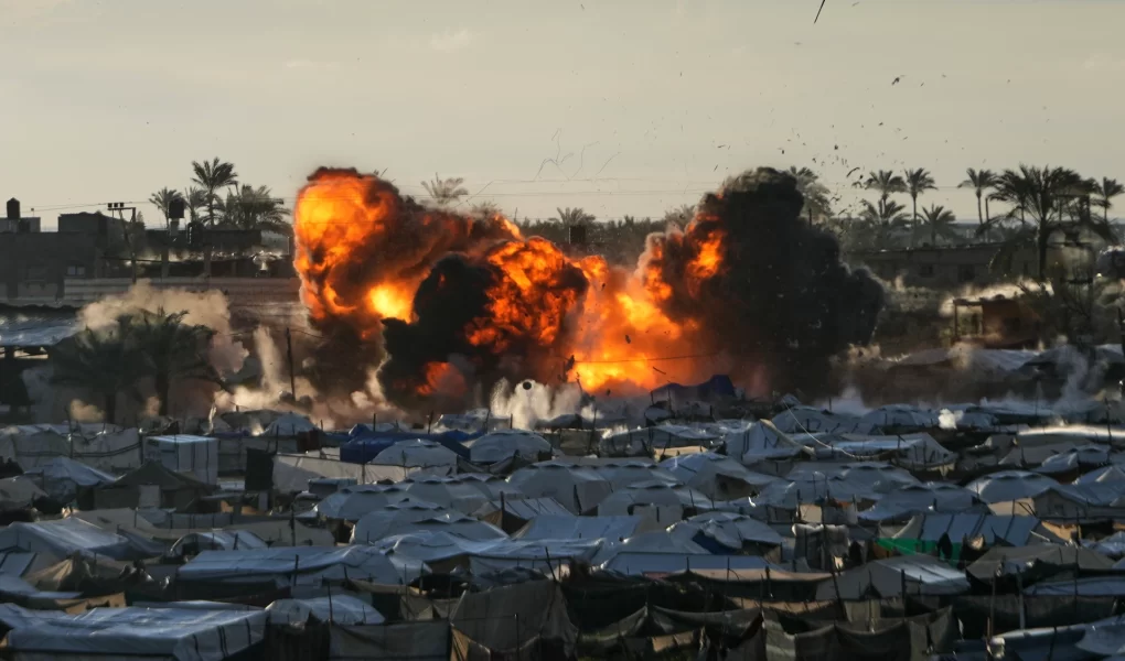 Hürmüz Boğazı yeniden kapandı, ateşkes çökme noktasında