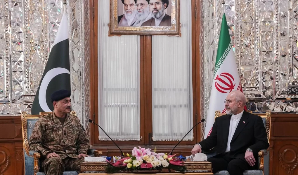 İran hattında diplomasi trafiği: Pakistan arabulucu oldu