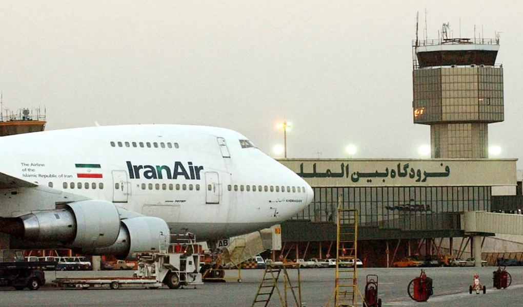 İran hava sahasını sivil uçuşlara kısmen açıyor