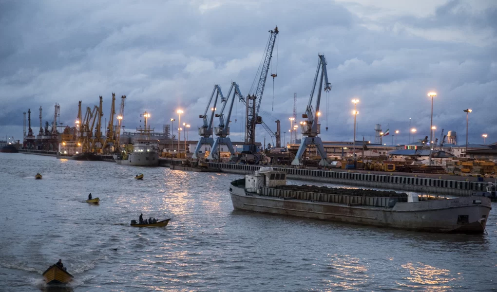 İran limanlarında büyük tıkanıklık: Günlük fatura 400 milyon dolar