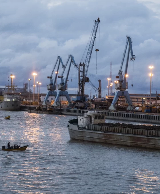 İran limanlarında büyük tıkanıklık: Günlük fatura 400 milyon dolar