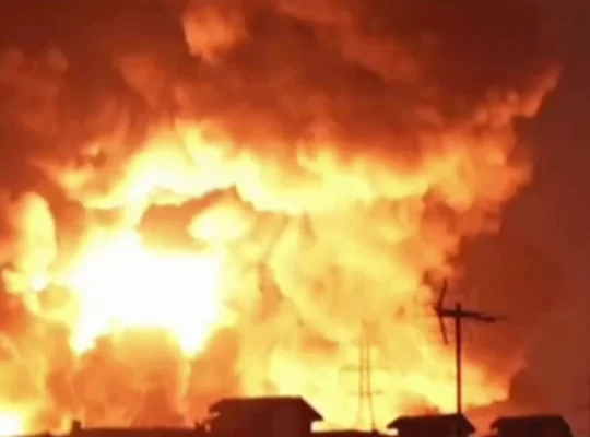 İran'da Devrim Muhafızları karargahı ve savunma tesisi vuruldu