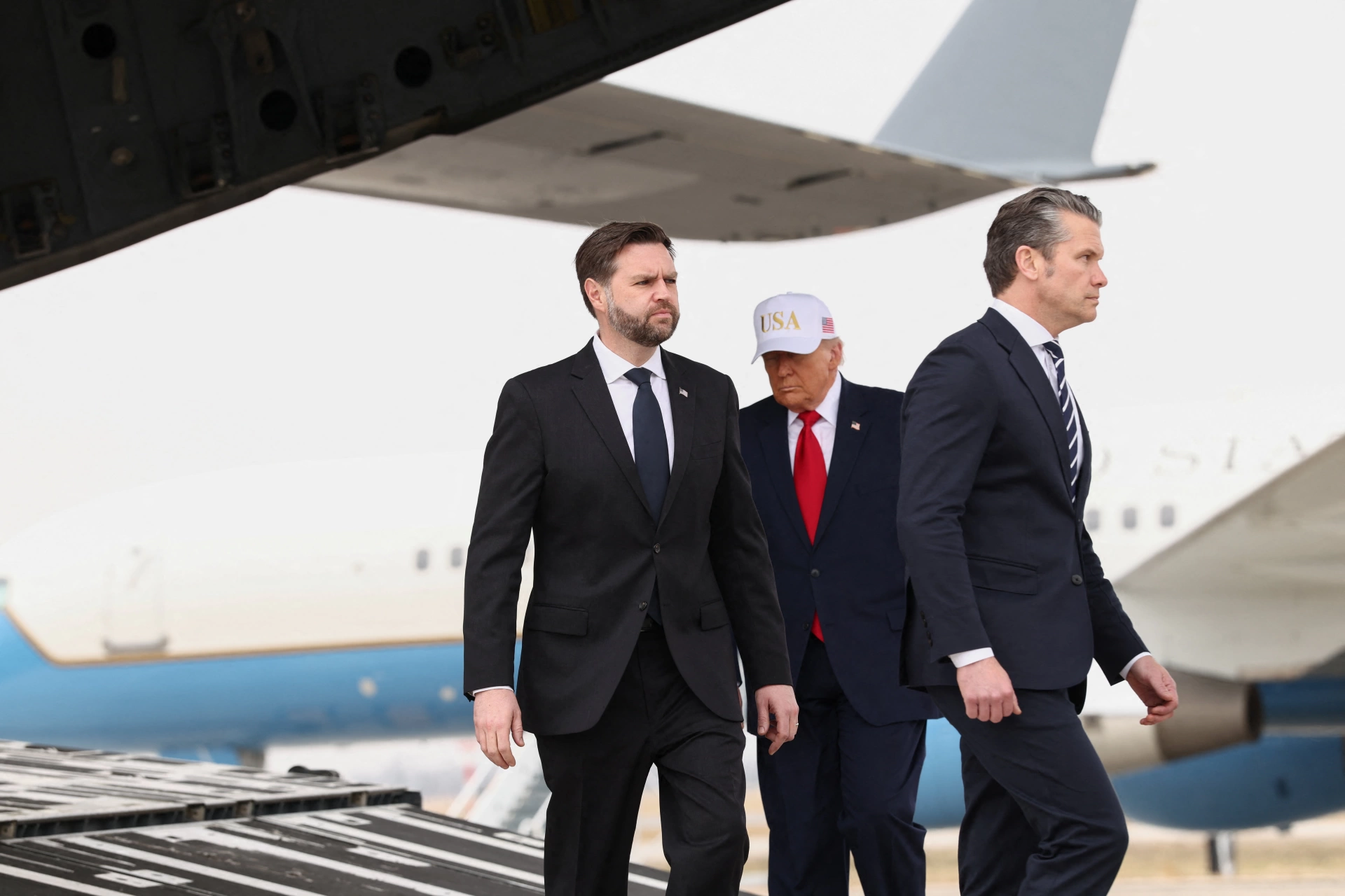 İran'da 'Venezuela Senaryosu': Tahran'ın enerji şah damarı kesiliyor mu?