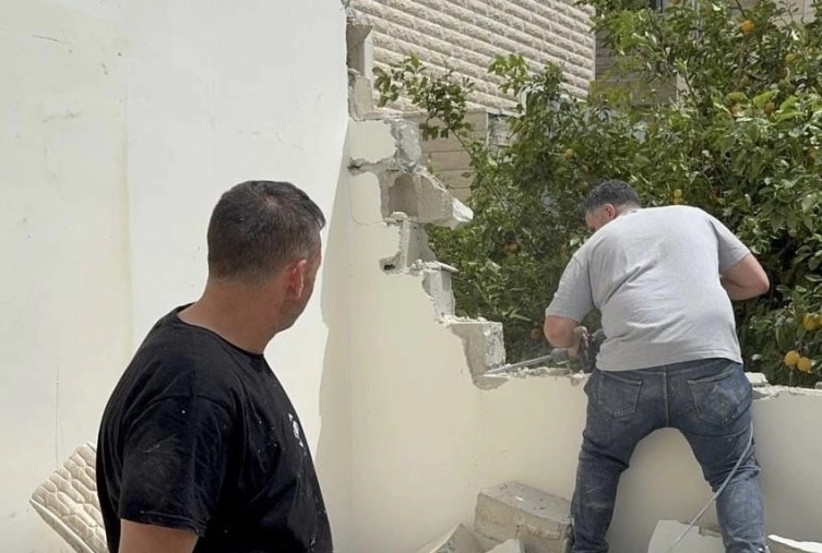 İsrail'den Kudüslü aileye "kendi evini yıkma" baskısı