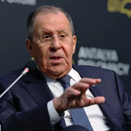 Lavrov: Körfez'deki savaşın asıl hedefi petrol