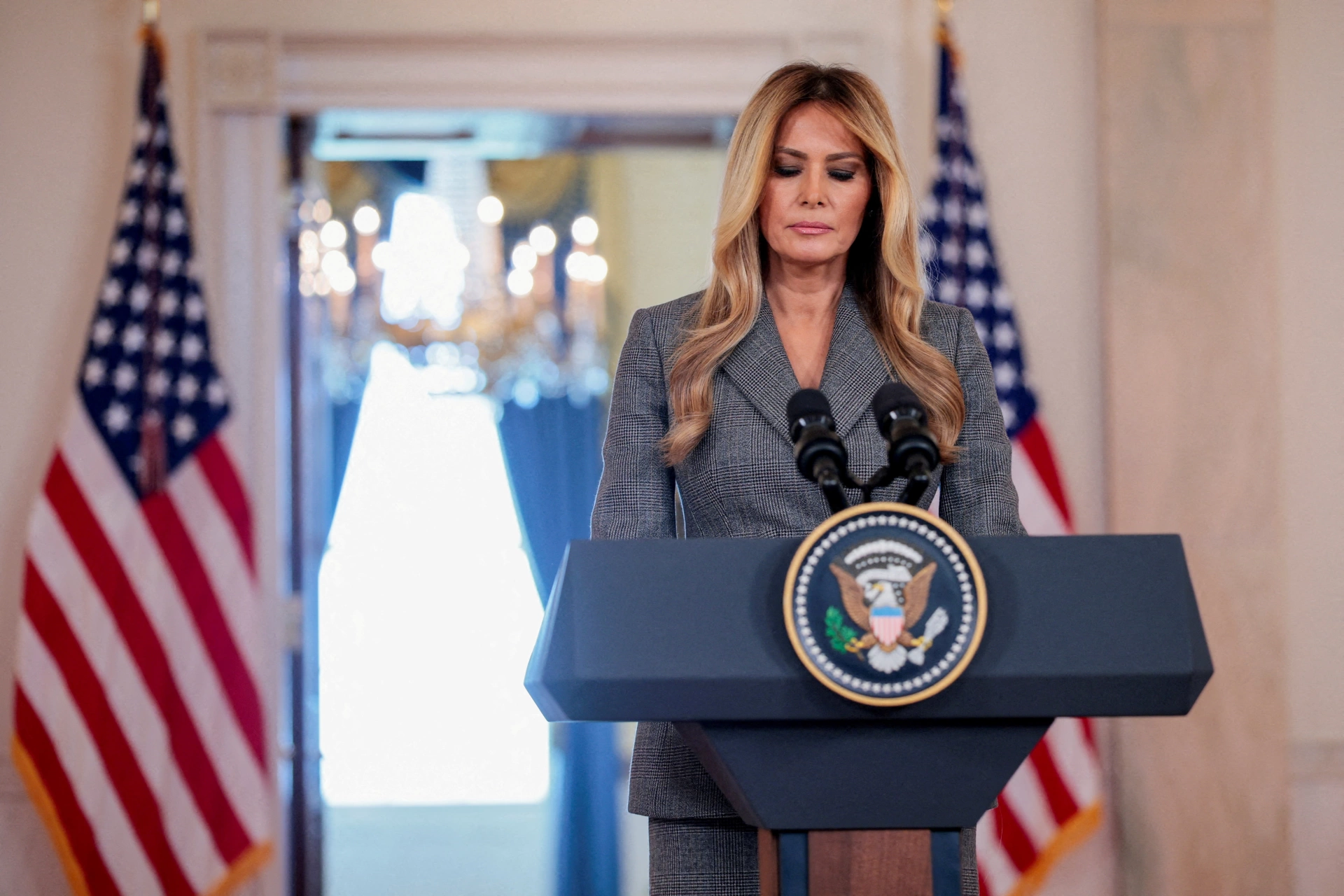 Melania Trump'ın 'Siyasi Atom Bombası': Epstein dosyası neden şimdi alevlendi?