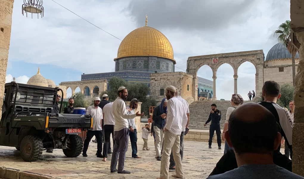 Mescid-i Aksa'da provokasyon: 'Destansı Secde' baskını