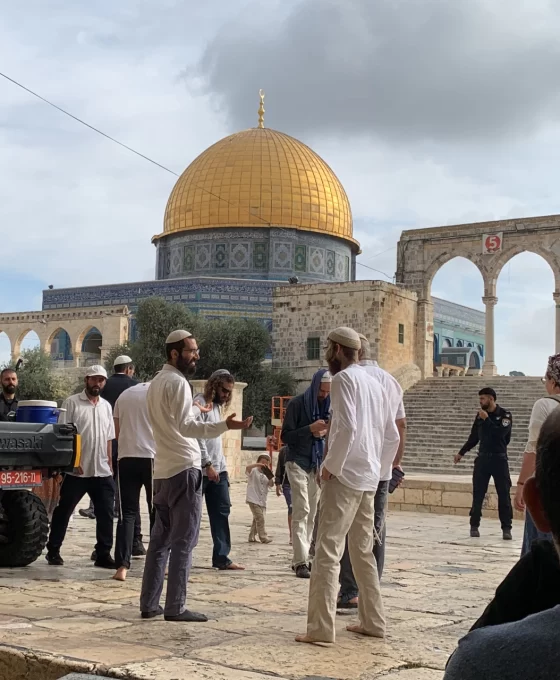 Mescid-i Aksa'da provokasyon: 'Destansı Secde' baskını