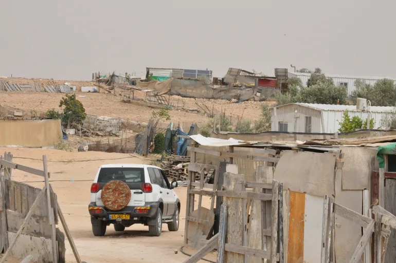 Necef çölünde yıkım: Bedevi köyleri tahliye kıskacında