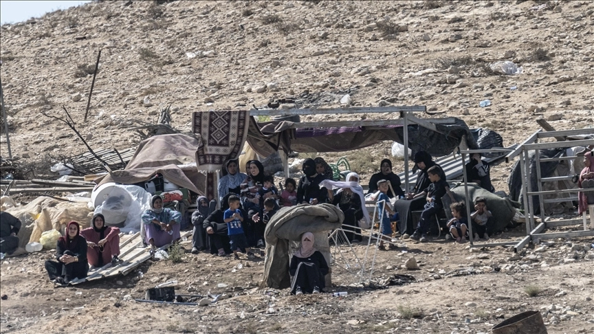 Nekab'da yıkım sürüyor: El-Sur köyü yine hedefte