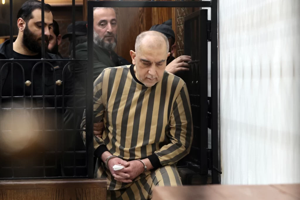 Suriye'de geçiş dönemi adaleti: Atıf Necip hakim karşısında