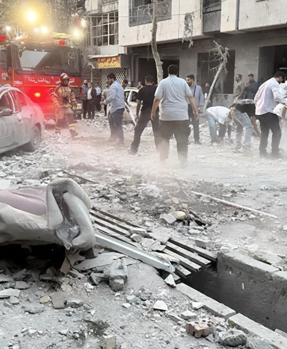 Tahran yakınlarında ağır darbe: Nükleer ve askeri tesisler vuruldu