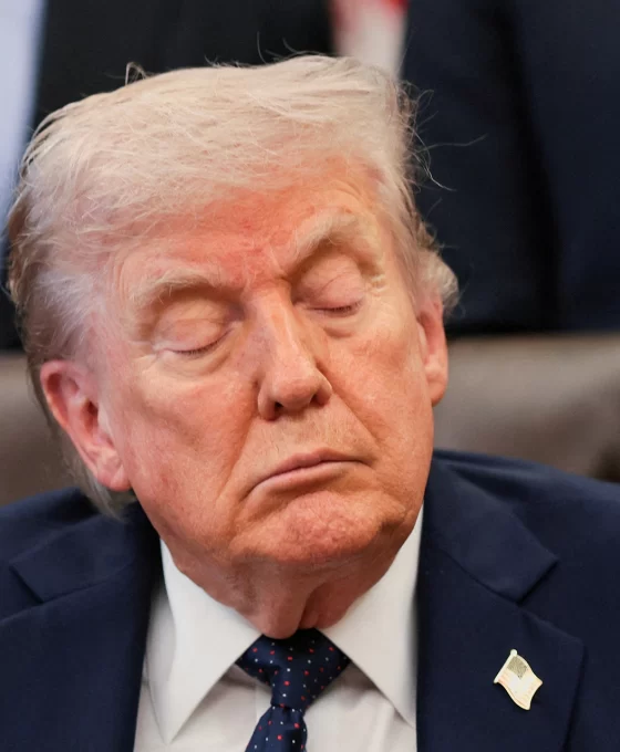 Trump basınla yüzleşiyor: Komedyen yerine sihirbaz