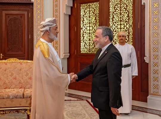 Trump görüşmeleri askıya aldı, Pezeşkiyan rest çekti